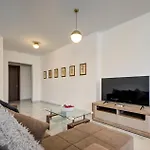 Location 3br Paceville, St George Bay アパート