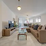 Location 3br Paceville, St George Bay * ペンブローク