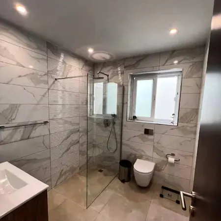 Steps To Sun & Fun - 3br Next To Paceville & St George's Bay
