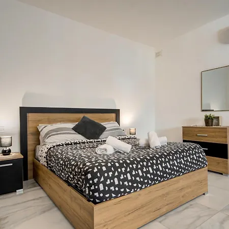 Steps To Sun & Fun - 3br Next To Paceville & St George's Bay * Pembroke