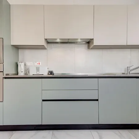 Steps To Sun & Fun - 3br Next To Paceville & St George's Bay Apartment *